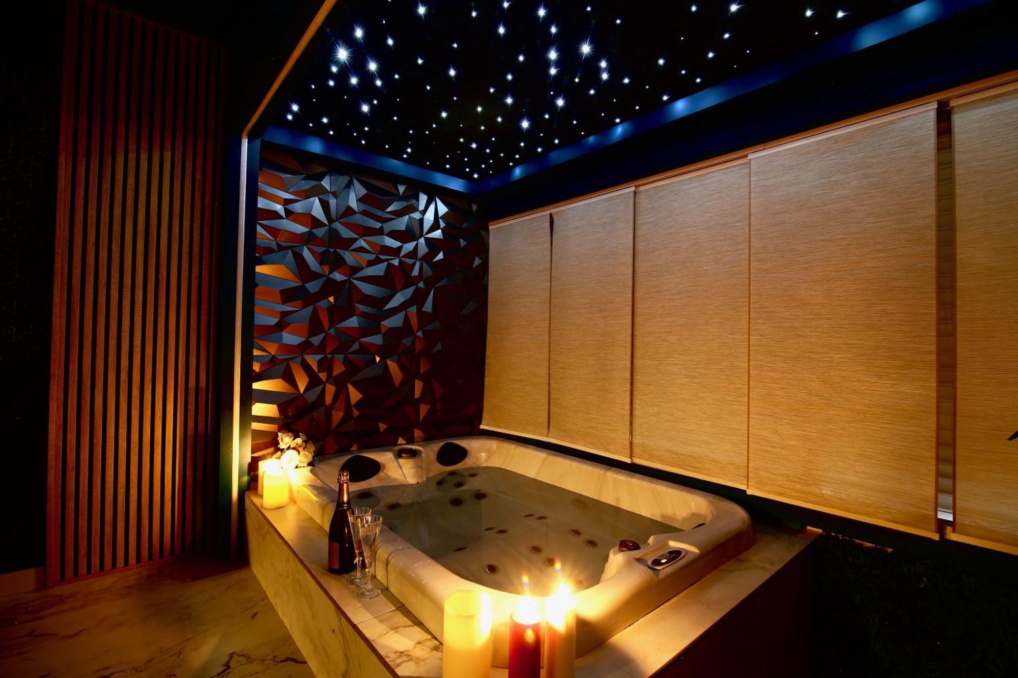 Flower Suite And Spa La Seyne-sur-Mer Bagian luar foto