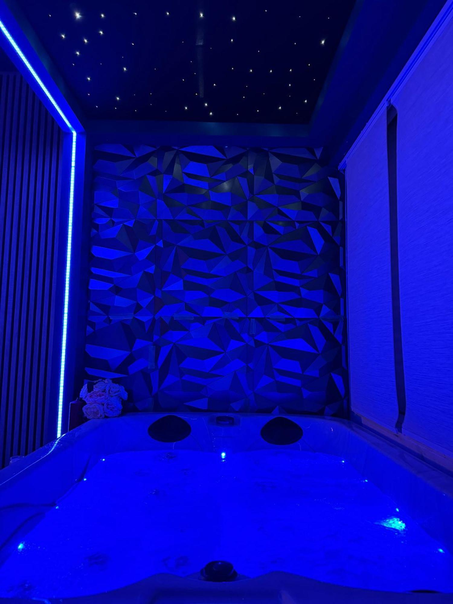 Flower Suite And Spa La Seyne-sur-Mer Bagian luar foto